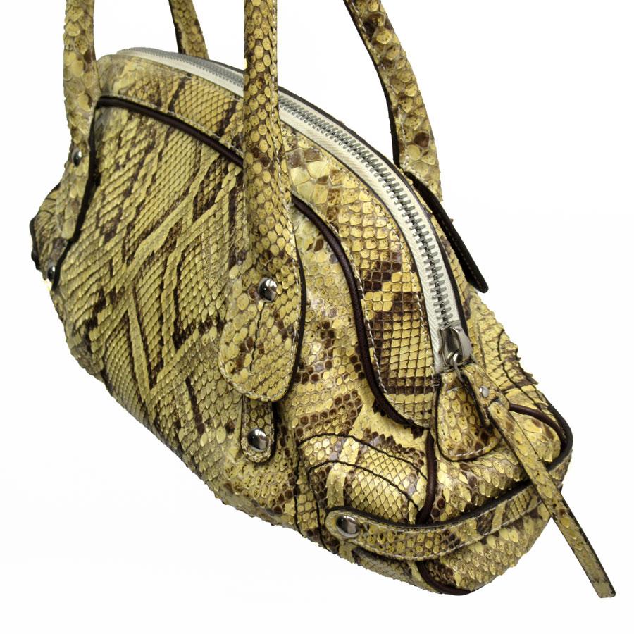 サルヴァトーレフェラガモ Salvatore Ferragamo ショルダーバッグ