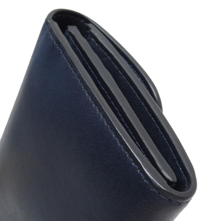 サルヴァトーレフェラガモ Salvatore Ferragamo 長財布 ヴァラ