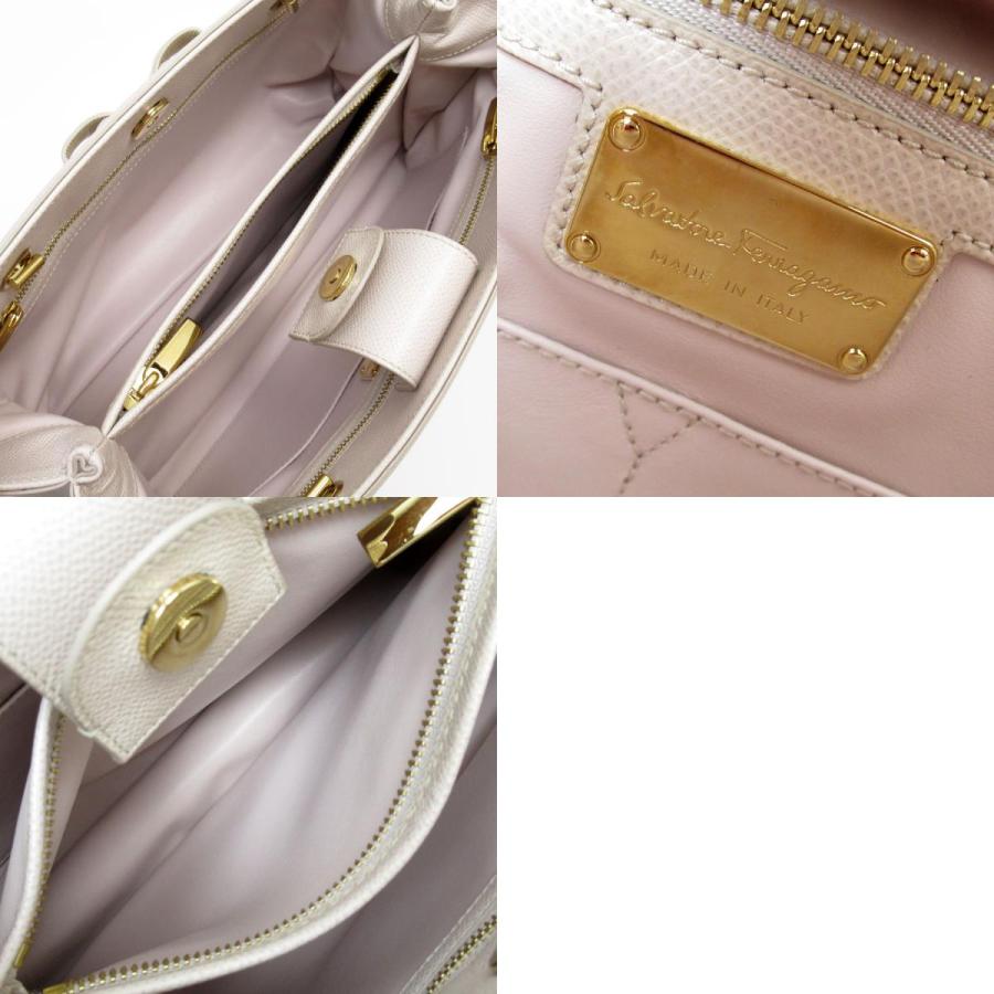 サルヴァトーレフェラガモ Salvatore Ferragamo ショルダーバッグ