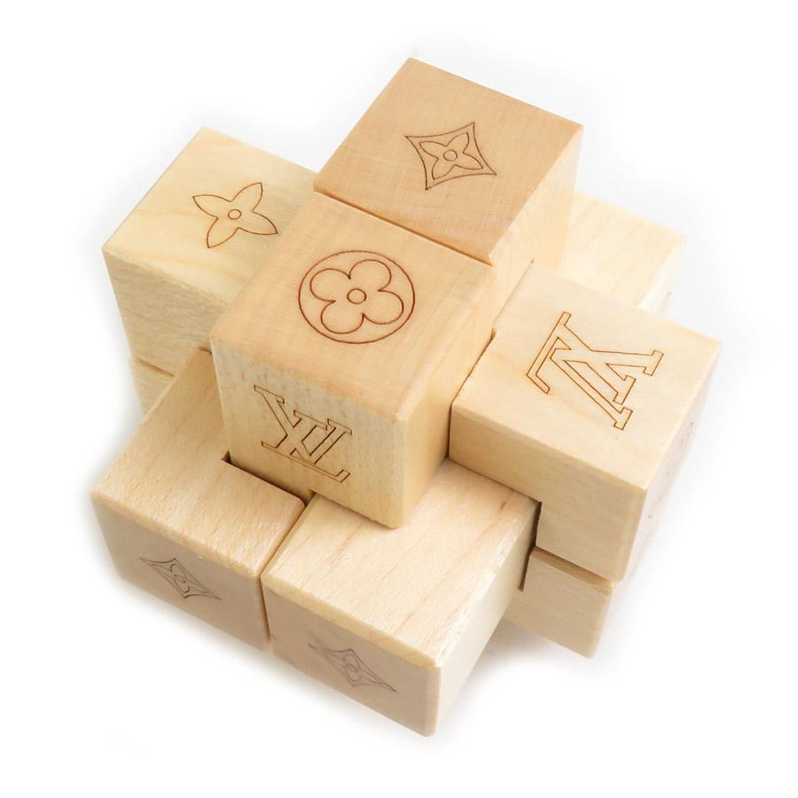 LOUIS VUITTON ノベルティ LOUIS VUITTON ルイヴィトン ノベルティ ポーチ クラッチバック