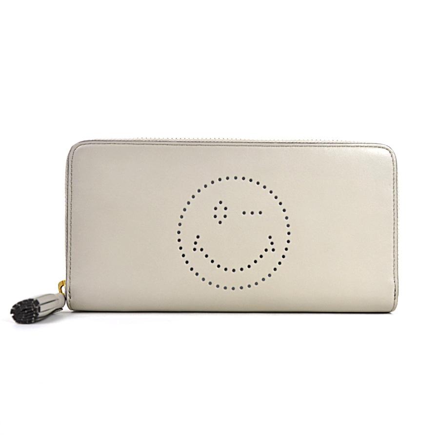 欠品カラー再入荷 アニヤハインドマーチ Anya Hindmarch ラウンドファスナー長財布 Large Zip Round Wallet Wink レザー ライトグレー 訳あり セール30 Off Www Mysmileteethwhitening Com
