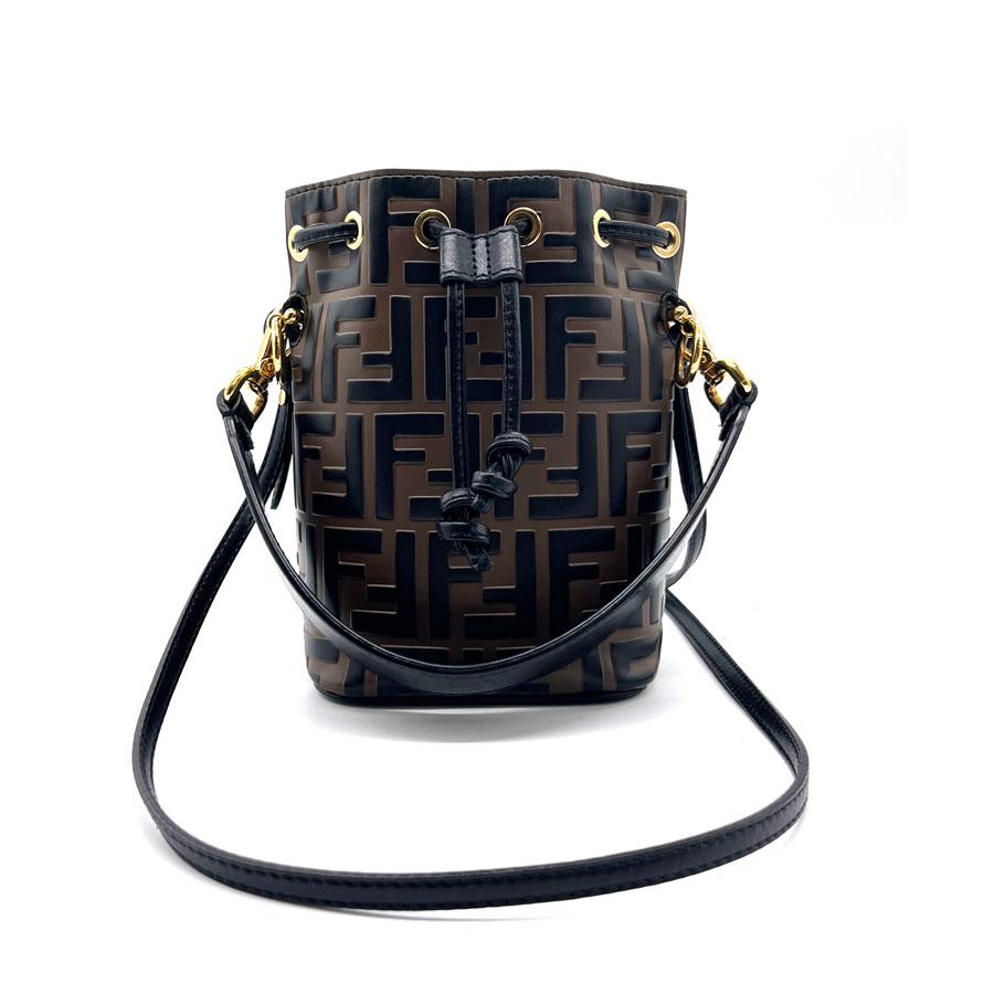 FENDI（フェンディ） ハンドバッグ 斜め掛けショルダーバッグ ズッカ