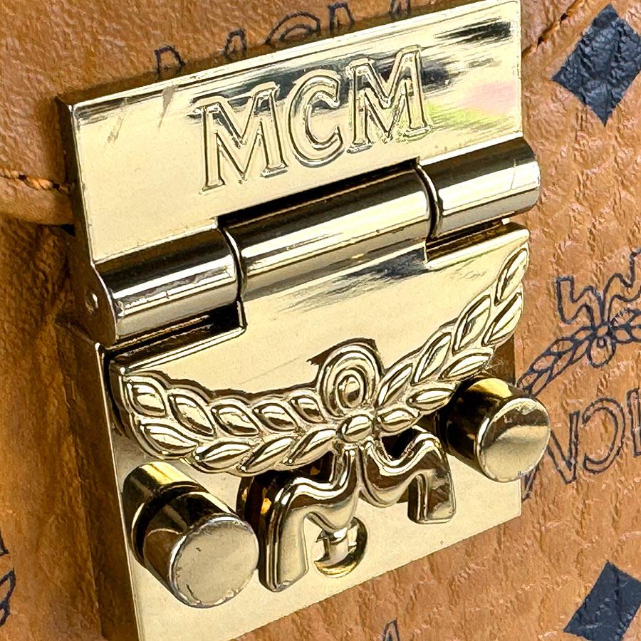 MCM（エムシーエム） エム シー エム ショルダーバッグ レザー