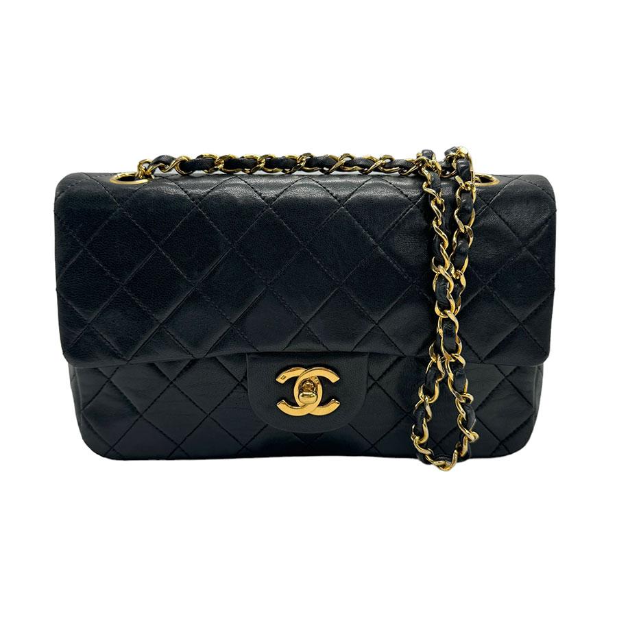 CHANEL（シャネル） ショルダーバッグ マトラッセ ラムスキン ブラック