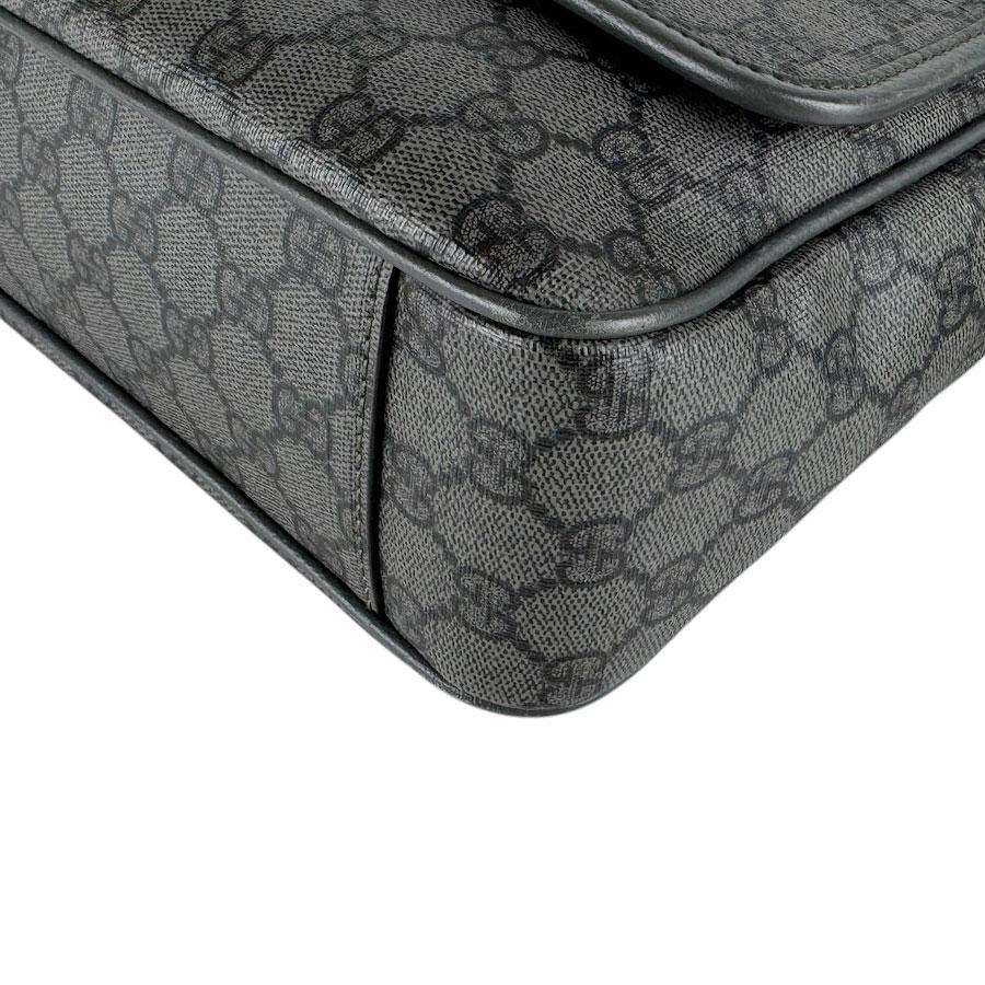 GUCCI（グッチ） ショルダーバッグ GGスプリームキャンバス グレー