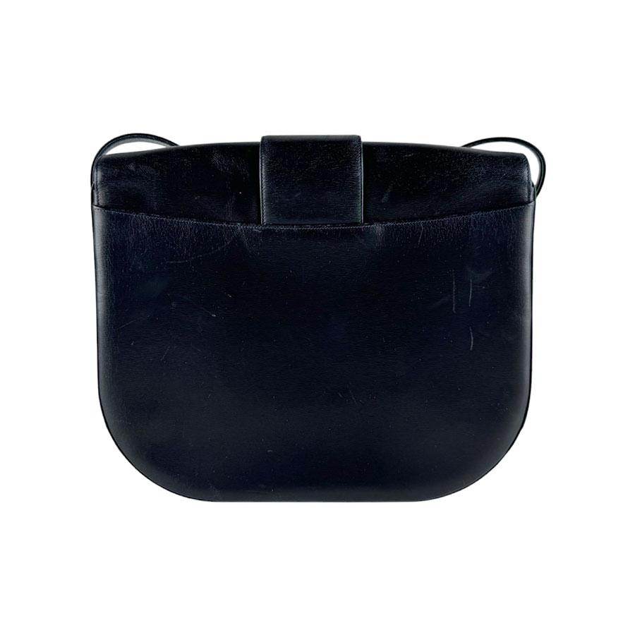 Cartier（カルティエ） ショルダーバッグ サファイアライン レザー