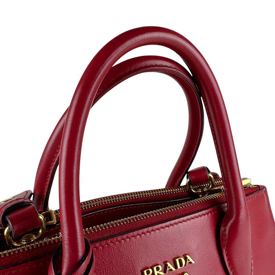 PRADA（プラダ） ハンドバッグ ショルダーバッグ レザー レッド