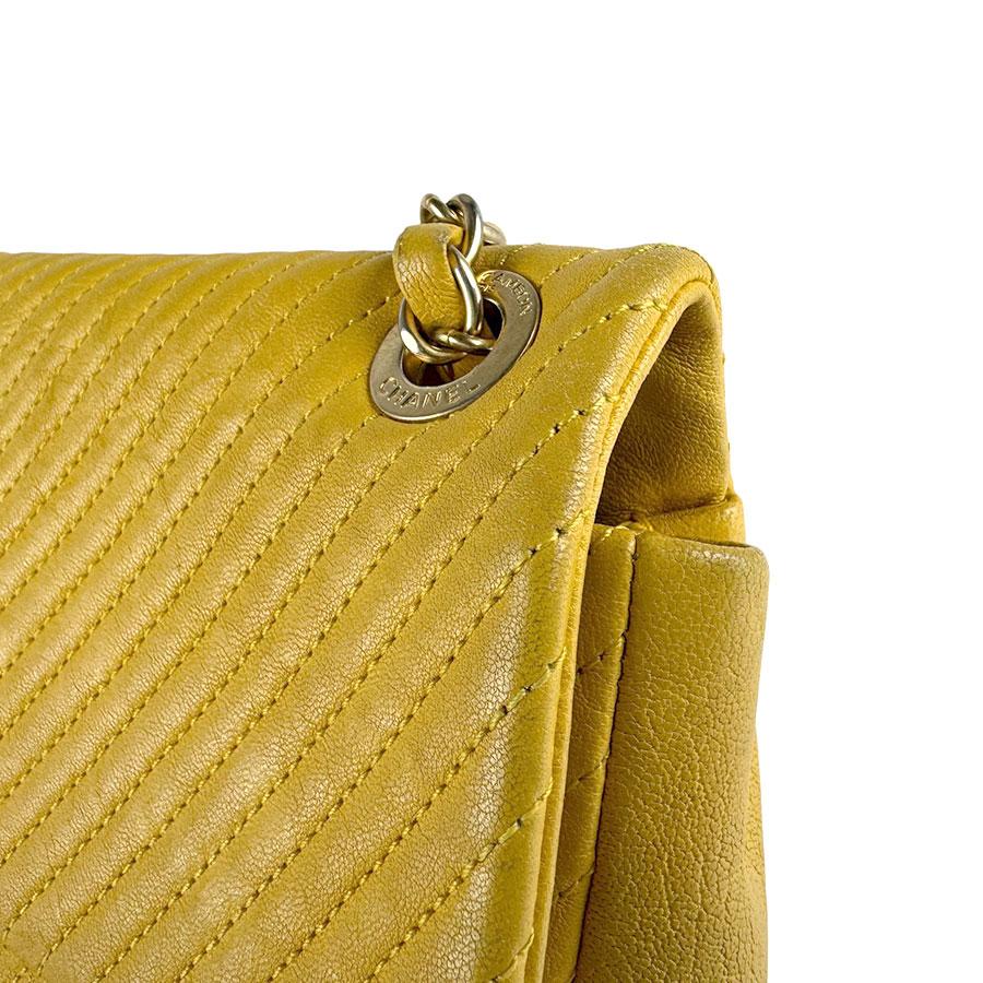 CHANEL（シャネル） ショルダーバッグ レザー イエロー : ブランド
