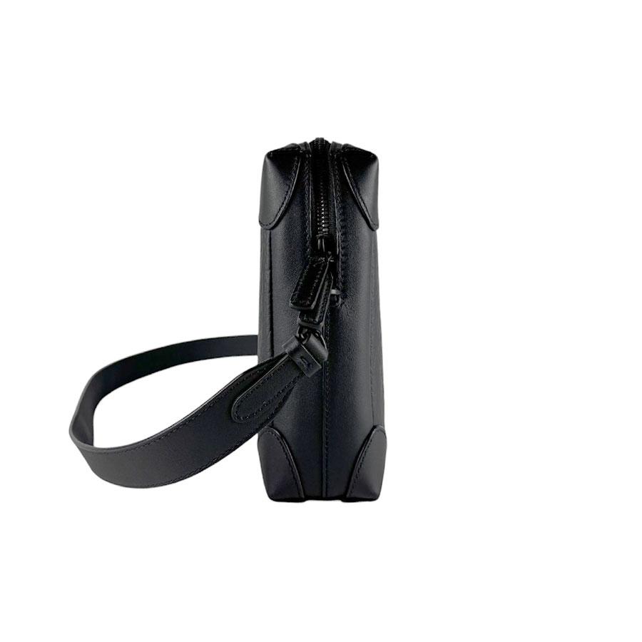 MCM（エムシーエム） エム シー エム ショルダーバッグ レザー