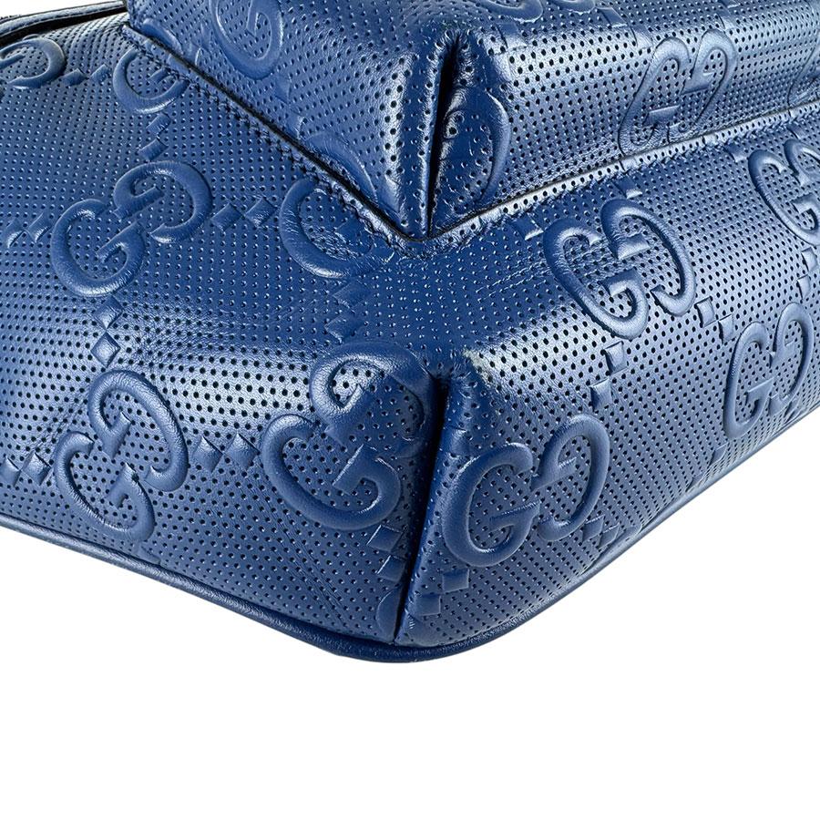 GUCCI（グッチ） ボディバッグ ウエストバッグ GGエンボス レザー