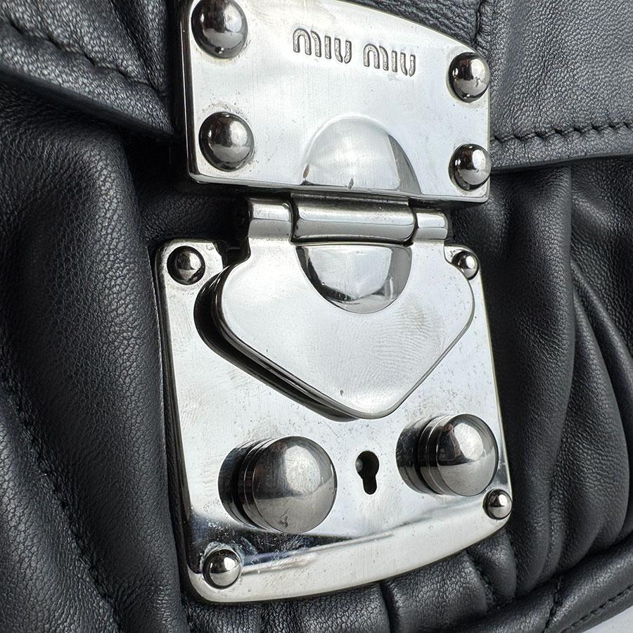 miu miu（ミュウミュウ） ショルダーバッグ レザー ブラック