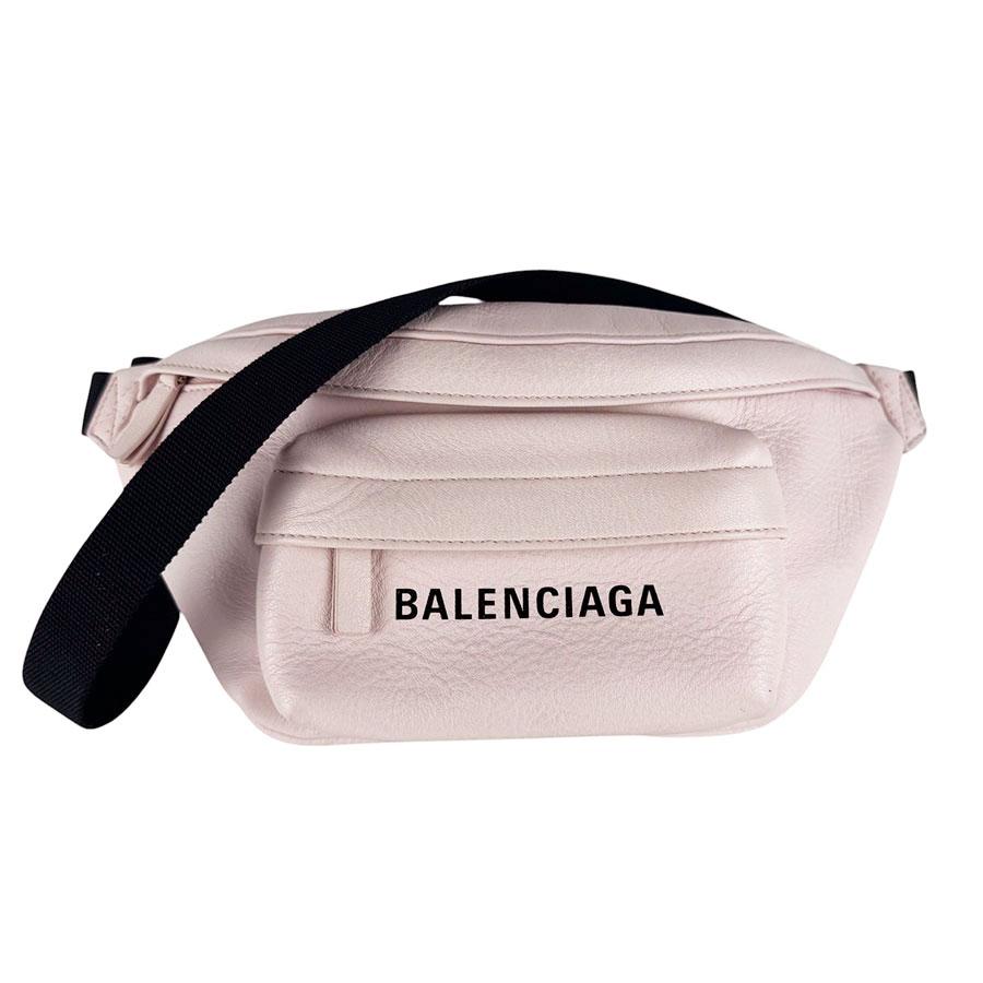 BALENCIAGA（バレンシアガ） ボディバッグ レザー ライトピンク