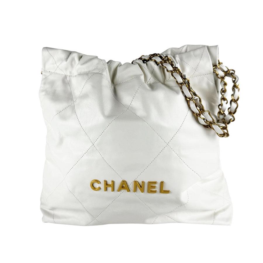 CHANEL ショルダーバッグ ホワイト CHANEL（シャネル） ショルダーバッグ CHANEL 22 レザー ホワイト