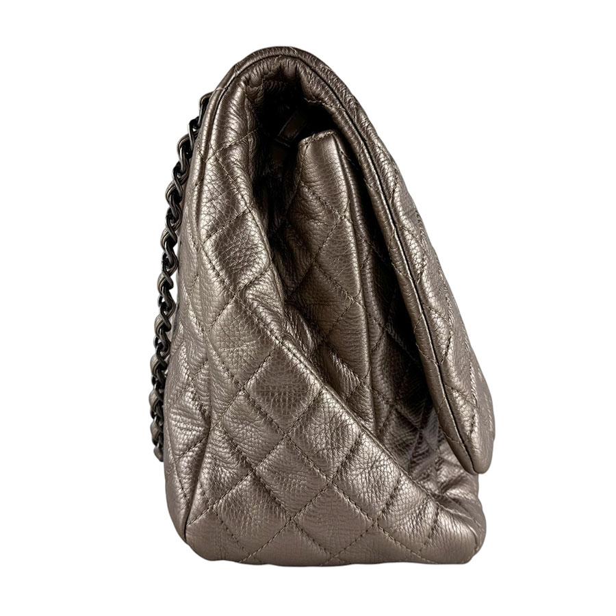 CHANEL（シャネル） ショルダーバッグ ジャンボ マトラッセ シャンパン