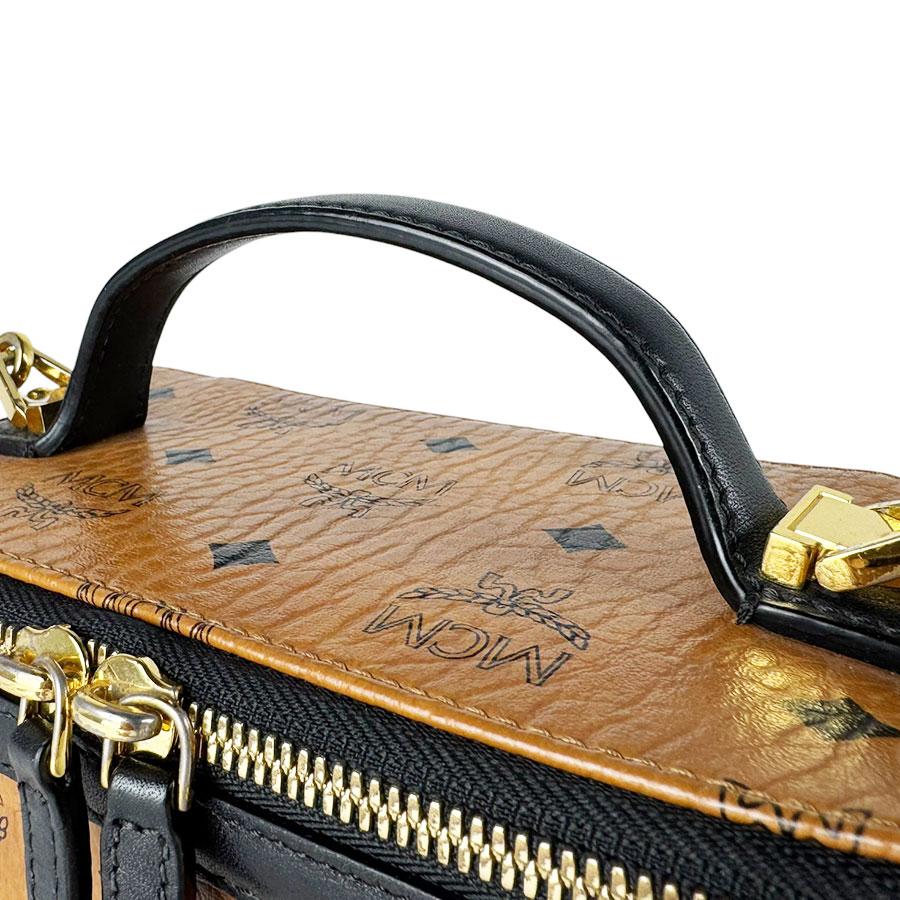 MCM（エムシーエム） エム シー エム ショルダーバッグ レザー