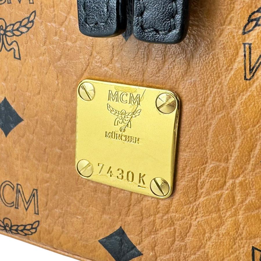 MCM（エムシーエム） エム シー エム ショルダーバッグ レザー