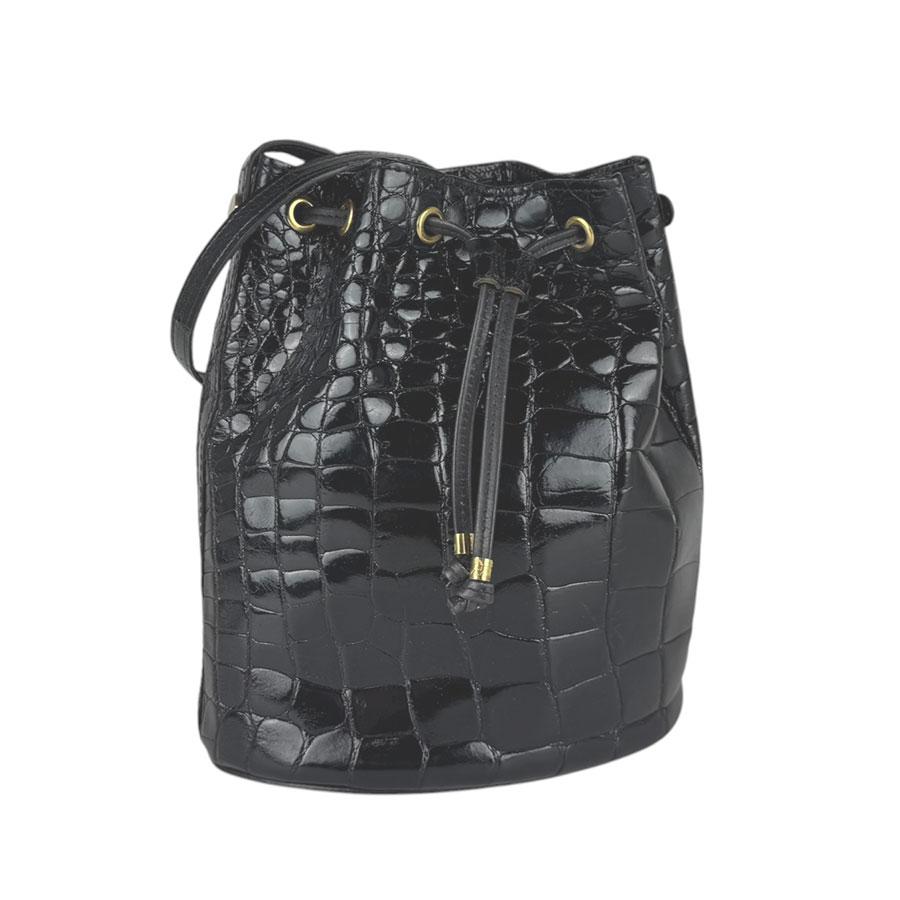 CELINE（セリーヌ） ショルダーバッグ 型押しレザー ブラック