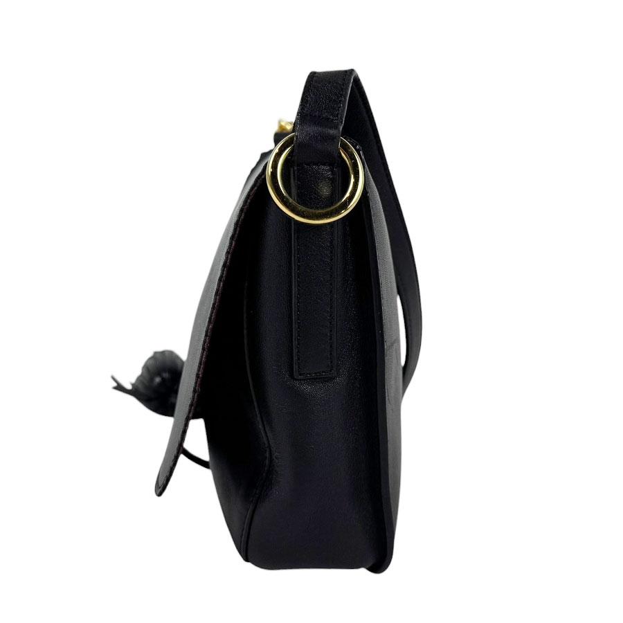 LOEWE（ロエベ） ショルダーバッグ アナグラム レザー ブラック