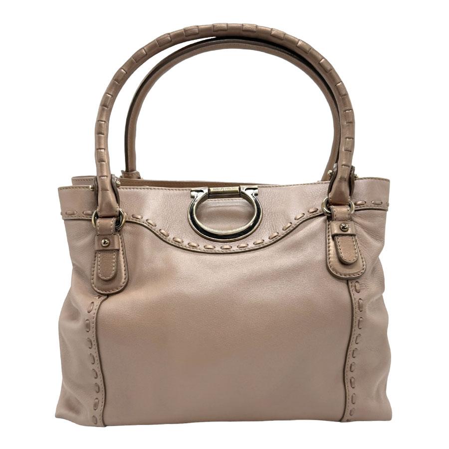 サルヴァトーレフェラガモ Salvatore Ferragamo ハンドバッグ 