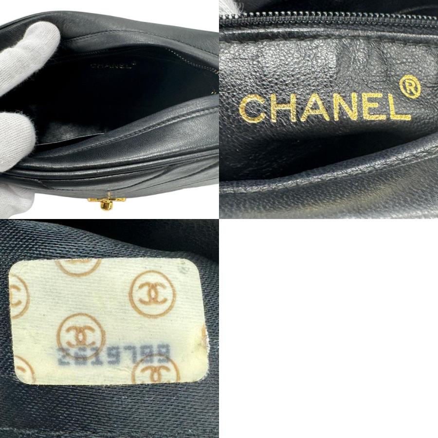 CHANEL（シャネル） 斜め掛けショルダーバッグ Vステッチ レザー