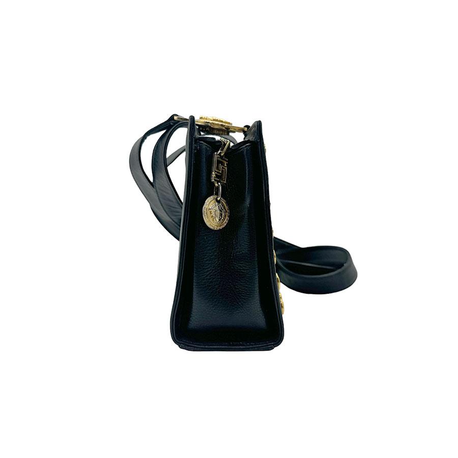 ジャンニヴェルサーチ レザー メデューサメタル装飾 ショルダーバッグ ブラック GIANNI VERSACE ジャンニ ヴェルサーチ Gianni Versace ショルダー