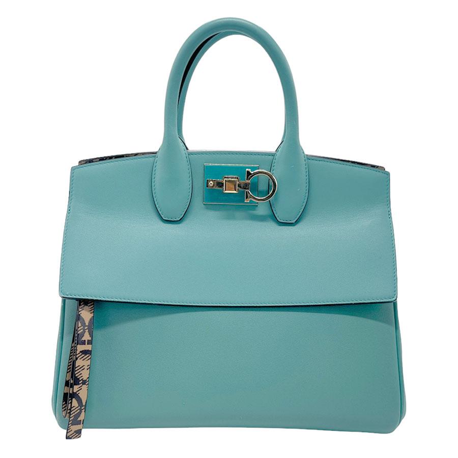 サルヴァトーレフェラガモ Salvatore Ferragamo ハンドバッグ 