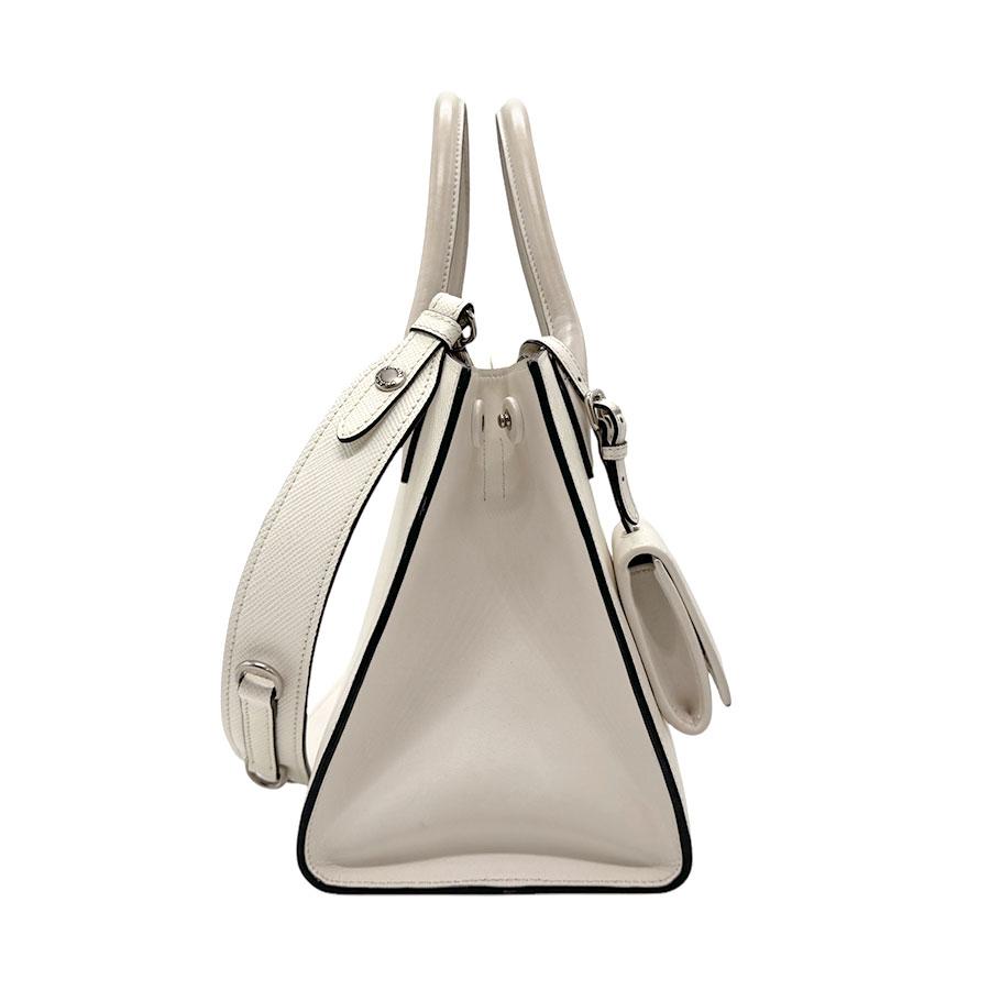 PRADA（プラダ） ハンドバッグ ショルダーバッグ モノクローム レザー