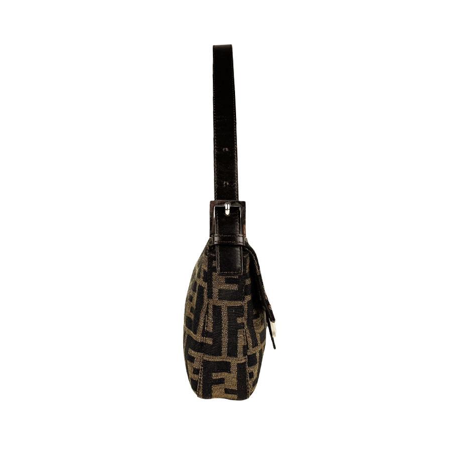 FENDI フェンディ ミニバゲット ズッカ柄 ショルダーバッグ 美品 FENDI（フェンディ） ショルダーバッグ ズッカ バゲット キャンバス