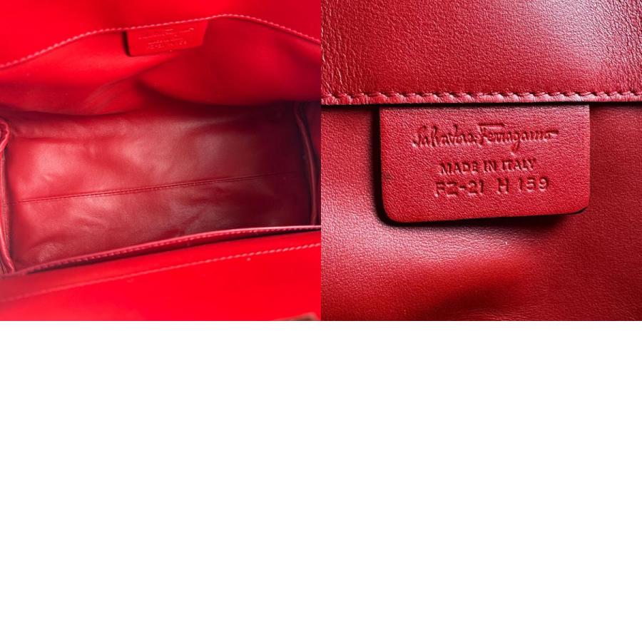 サルヴァトーレフェラガモ Salvatore Ferragamo ショルダーバッグ
