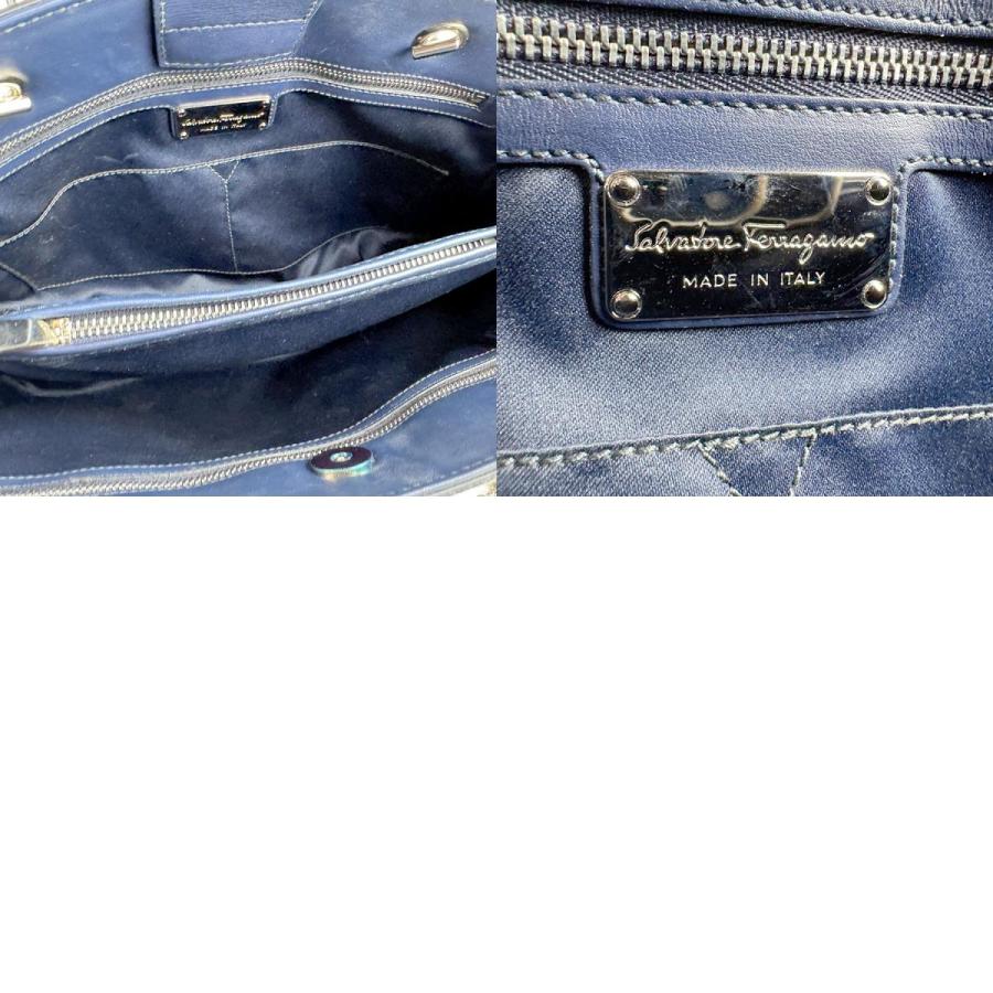 サルヴァトーレフェラガモ Salvatore Ferragamo ショルダーバッグ
