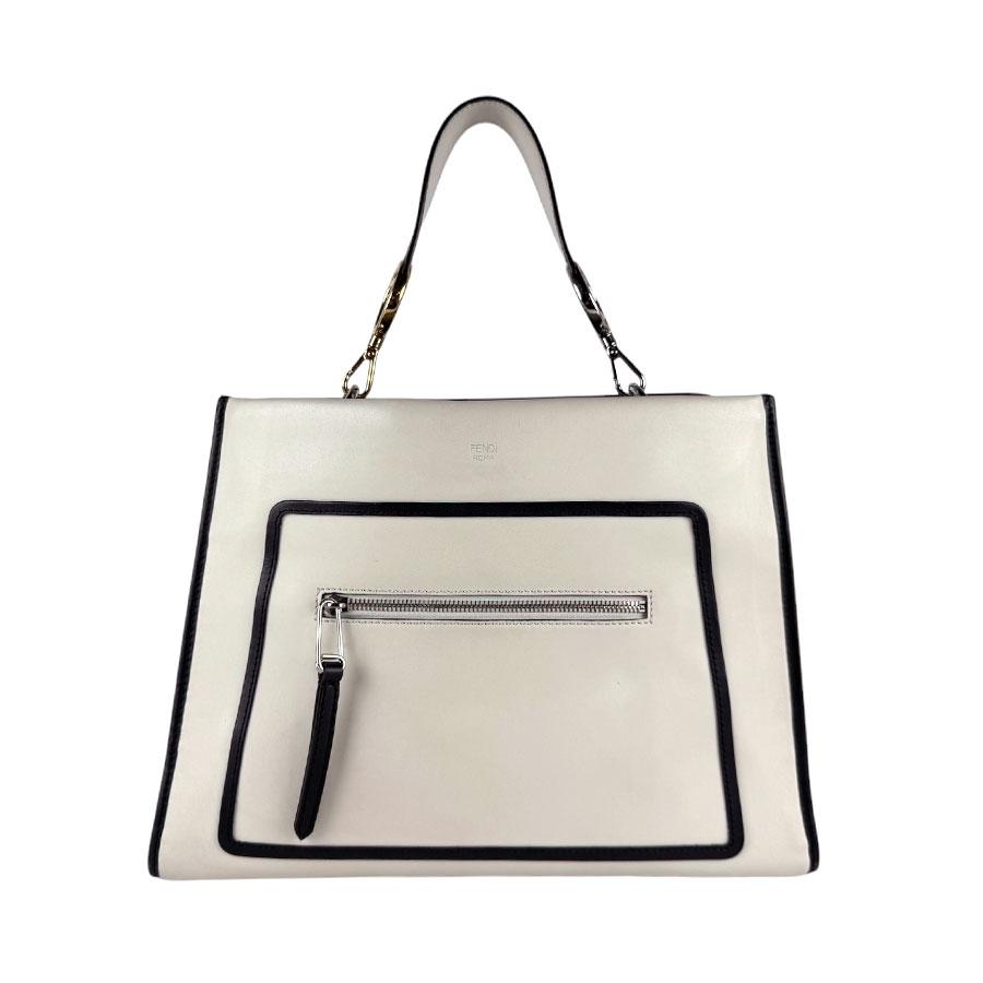 FENDI（フェンディ） ハンドバッグ ショルダーバッグ ラナウェイ