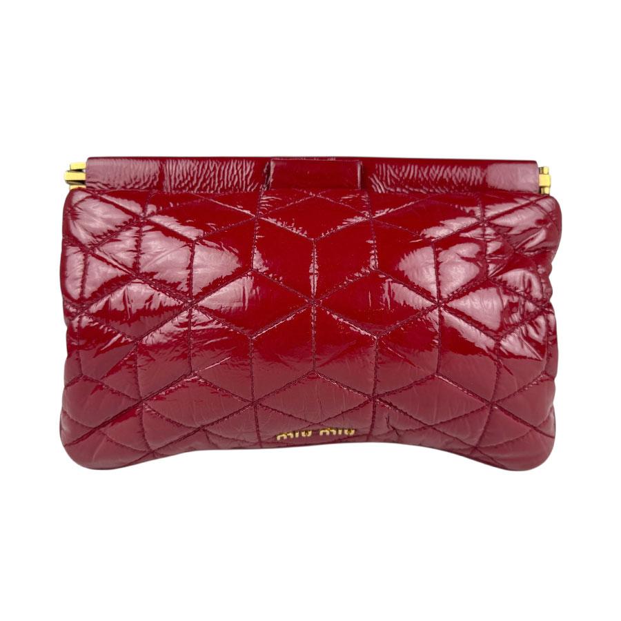 Miu Miu ミュウミュウ クラッチ　上品デザイン miu miu（ミュウミュウ） クラッチバッグ パテントレザー ダークレッド