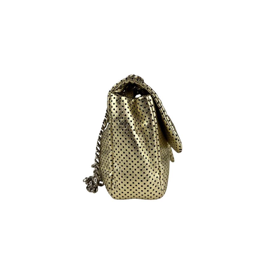 CHANEL（シャネル） ショルダーバッグ レザー ゴールド : ブランド