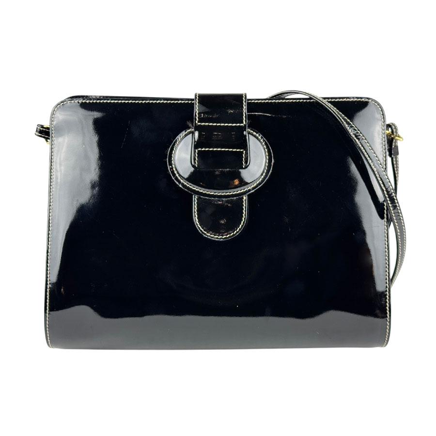 フェラガモ　パテント　バッグ　黒 サルヴァトーレフェラガモ Salvatore Ferragamo ショルダーバッグ
