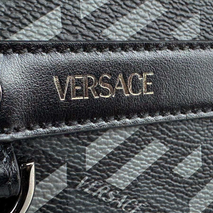 ヴェルサーチ VERSACE ポーチ ベルトポーチ レザー ブラック系
