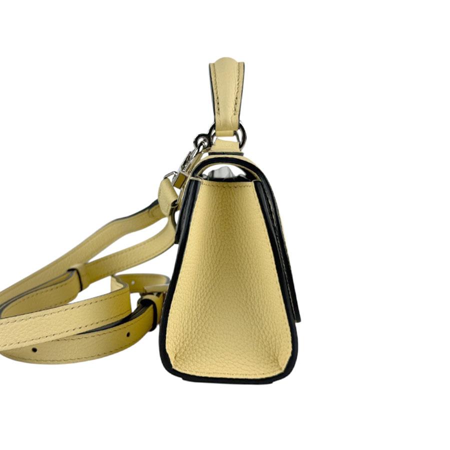 MOYNAT モワナ ショルダーバッグ Rejane レジェンヌ ナノ レザー クリーム レディース 送料無料【中古】 z6516 MOYNAT モワナ ショルダーバッグ Rejane レジェンヌ ナノ レザー