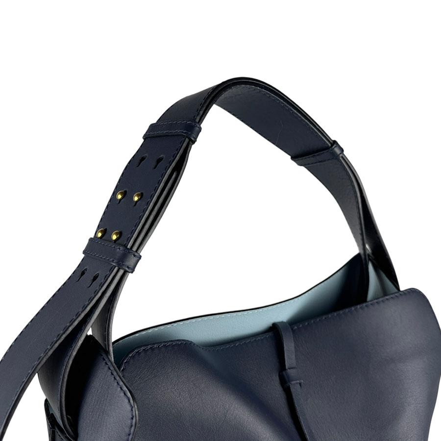 BURBERRY（バーバリー） ショルダーバッグ レザー ネイビー : ブランド