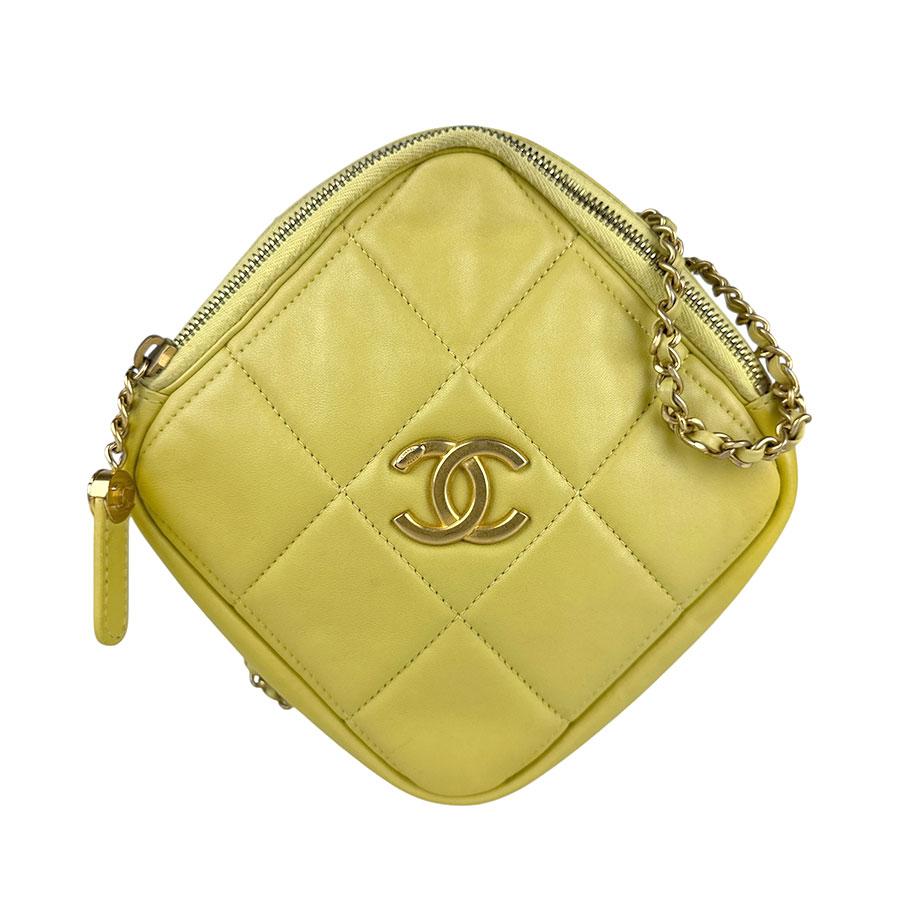 CHANEL シャネル ショルダーバッグ イエローグリーン/ゴールド 14065 レディース【中古】 z7109 CHANEL（シャネル） ショルダーバッグ レザー/メタル イエローグリーン