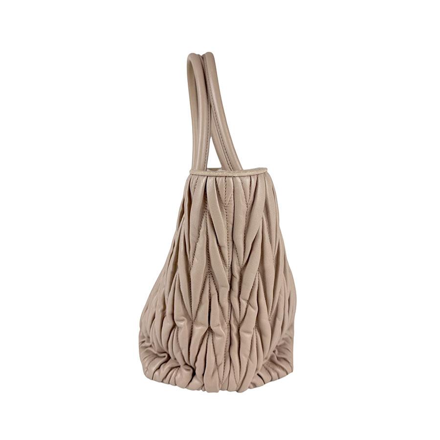 miu miu（ミュウミュウ） ハンドバッグ ショルダーバッグ マテラッセ