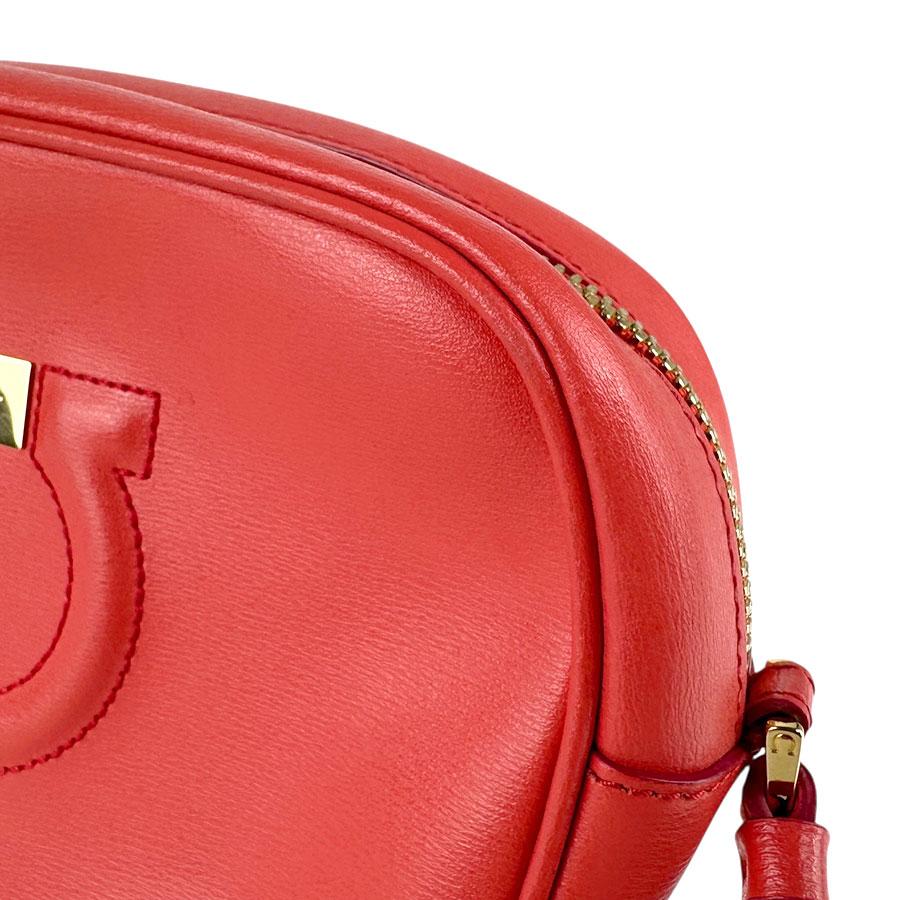 サルヴァトーレフェラガモ Salvatore Ferragamo ショルダーバッグ ガンチーニ レザー コーラルピンク_6