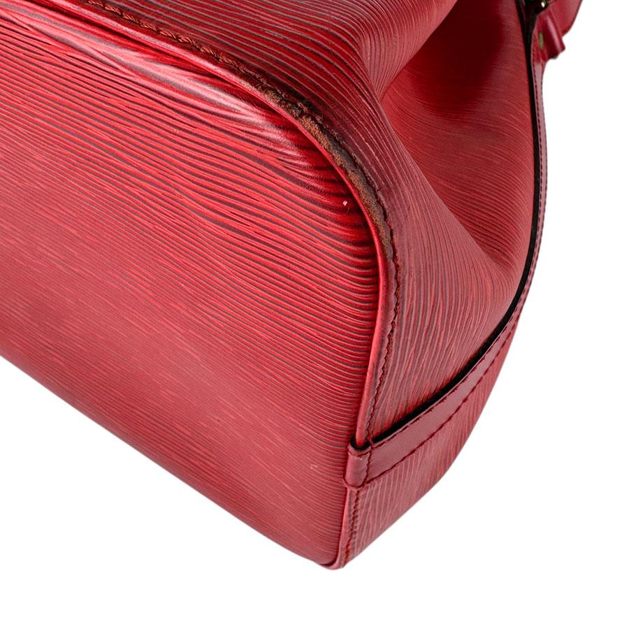 【専用】ルイヴィトン エピ プチノエ ショルダーバッグ カスティリアンレッド LOUIS VUITTON（ルイ・ヴィトン） ルイ ヴィトン ショルダーバッグ