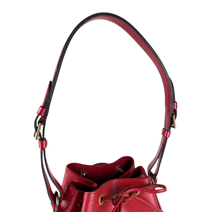 【専用】ルイヴィトン エピ プチノエ ショルダーバッグ カスティリアンレッド LOUIS VUITTON（ルイ・ヴィトン） ルイ ヴィトン ショルダーバッグ