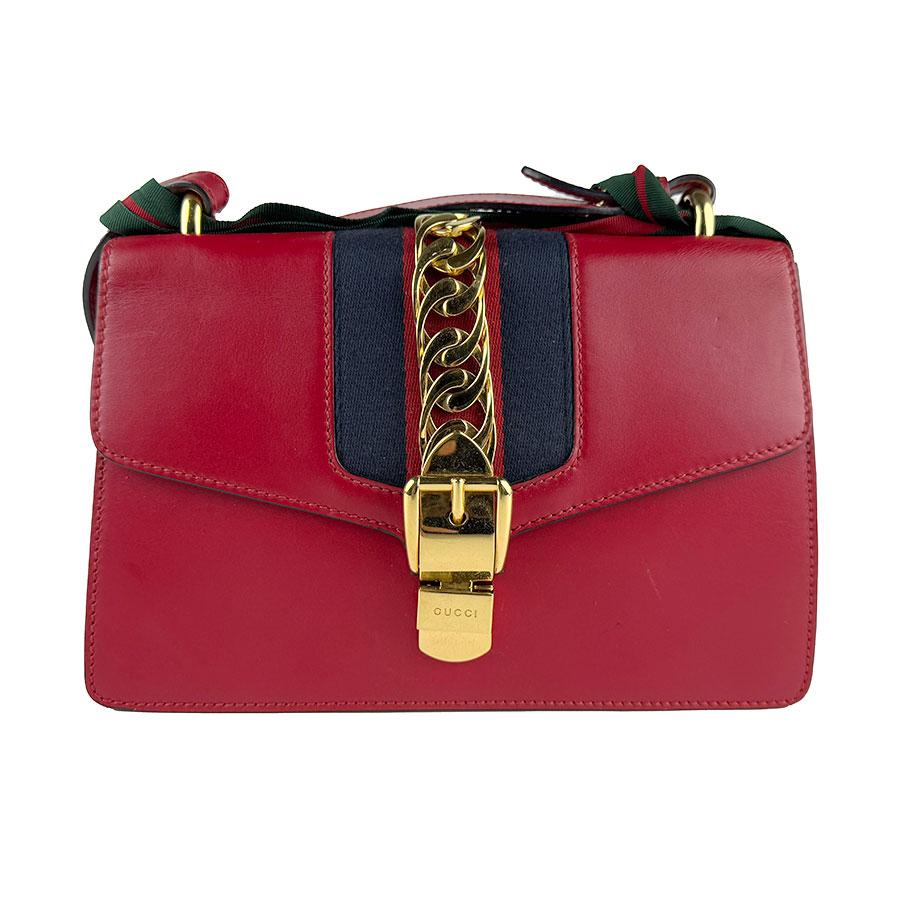 GUCCI（グッチ） ショルダーバッグ シルヴィ レザー レッド : ブランド