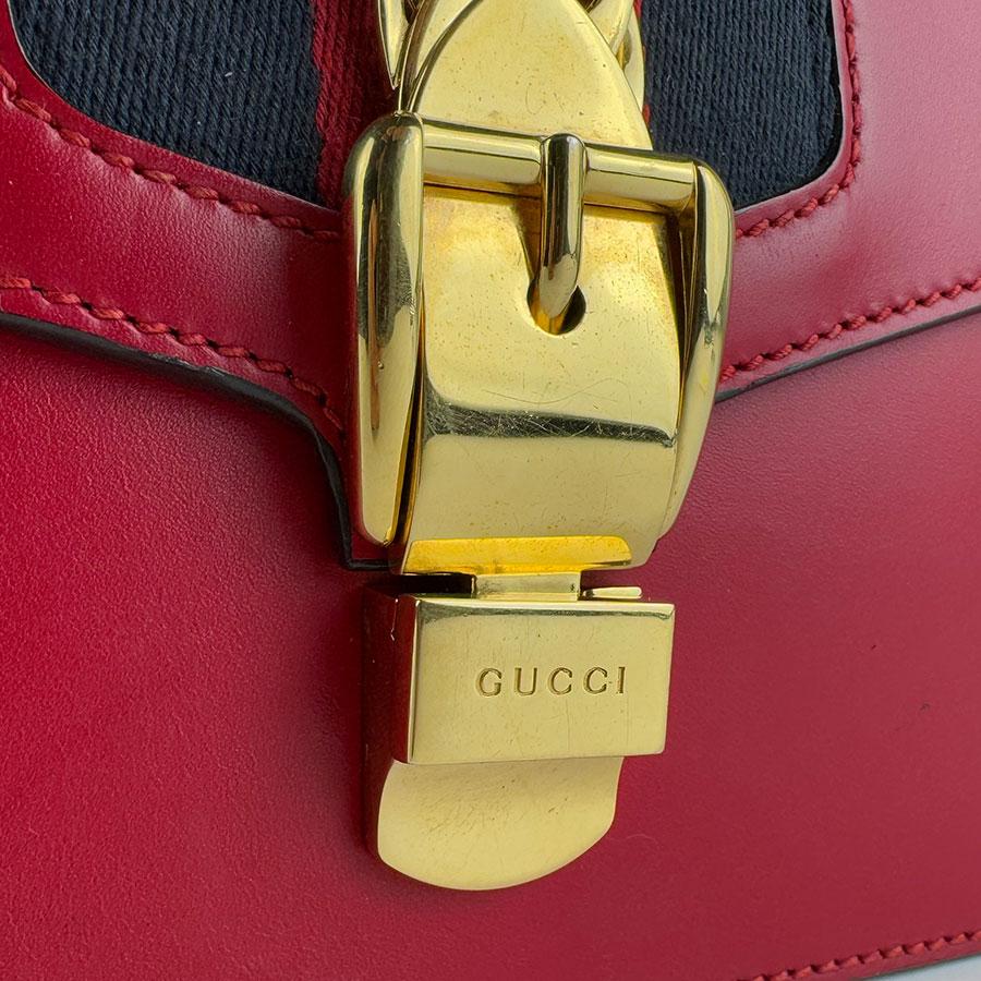 GUCCI レザー 赤い首輪 GUCCI（グッチ） ショルダーバッグ シルヴィ レザー レッド : ブランド