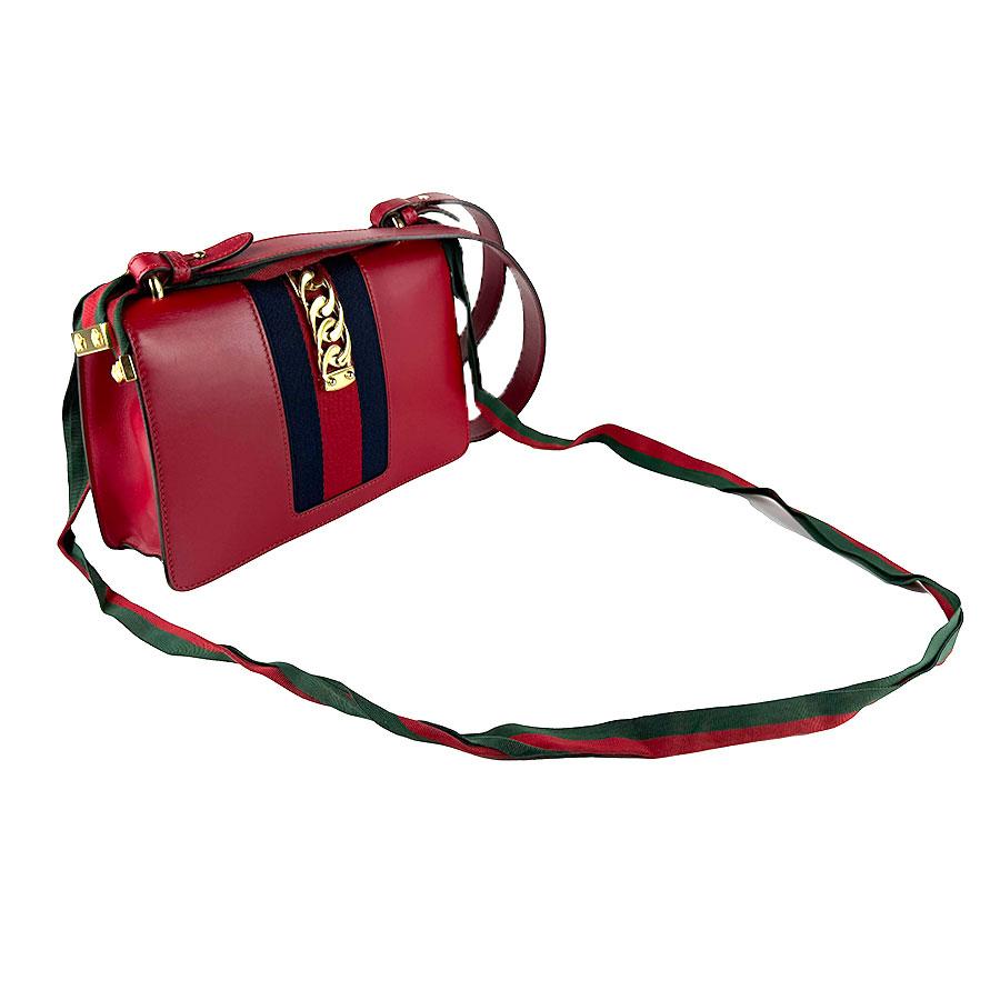 GUCCI レザー 赤い首輪 GUCCI（グッチ） ショルダーバッグ シルヴィ レザー レッド : ブランド