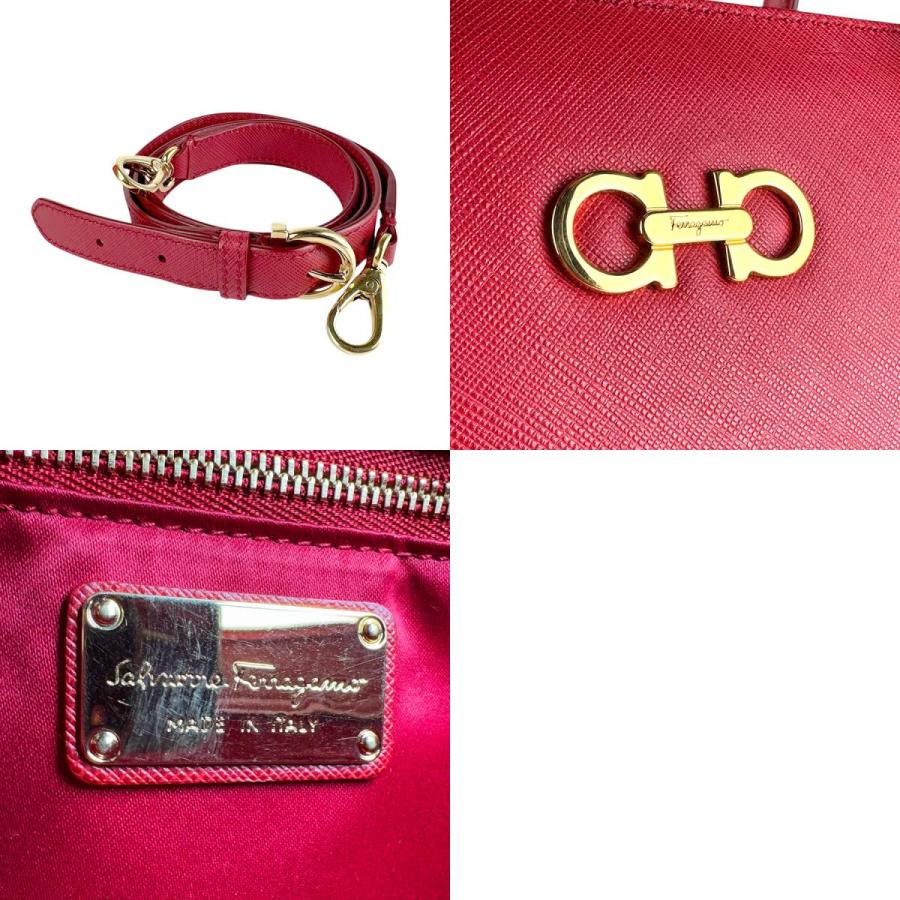サルヴァトーレフェラガモ Salvatore Ferragamo ショルダーバッグ