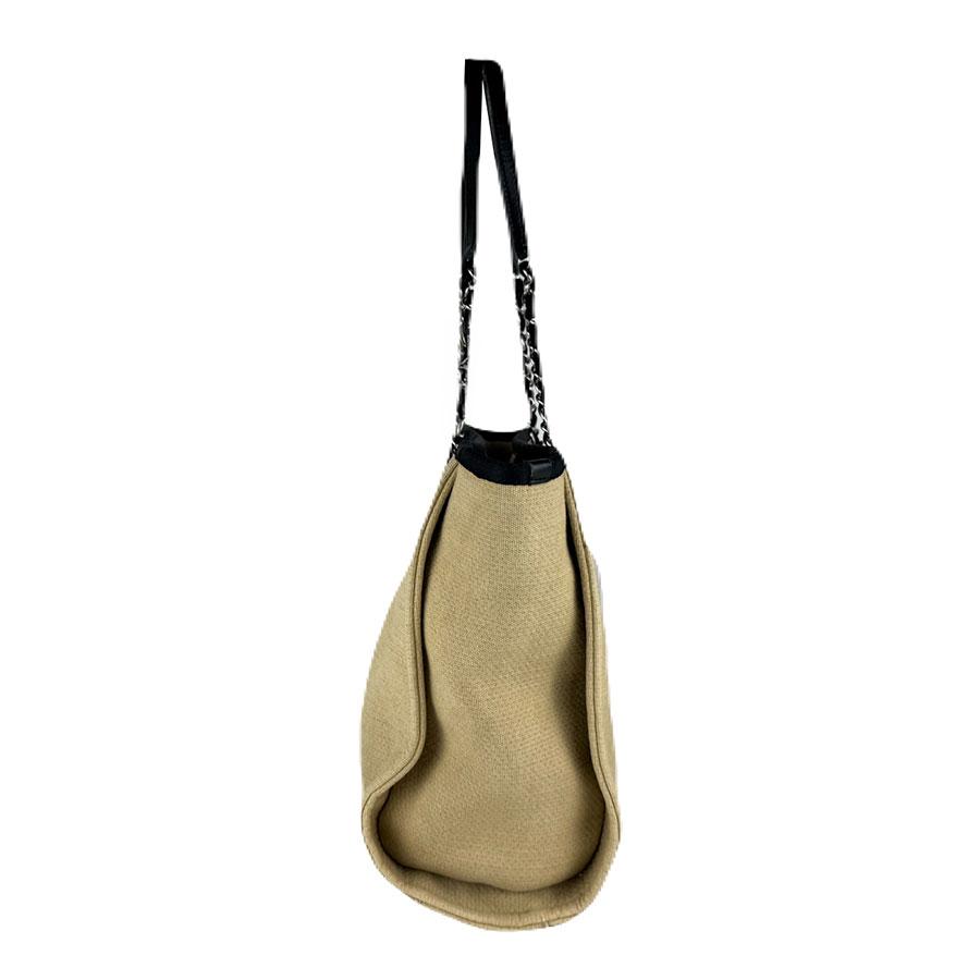 CHANEL（シャネル） ショルダーバッグ ドーヴィルMM キャンバス