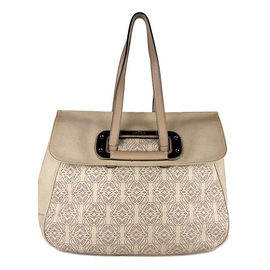 LOEWE（ロエベ） ショルダーバッグ アナグラム PVC/レザー グレージュ