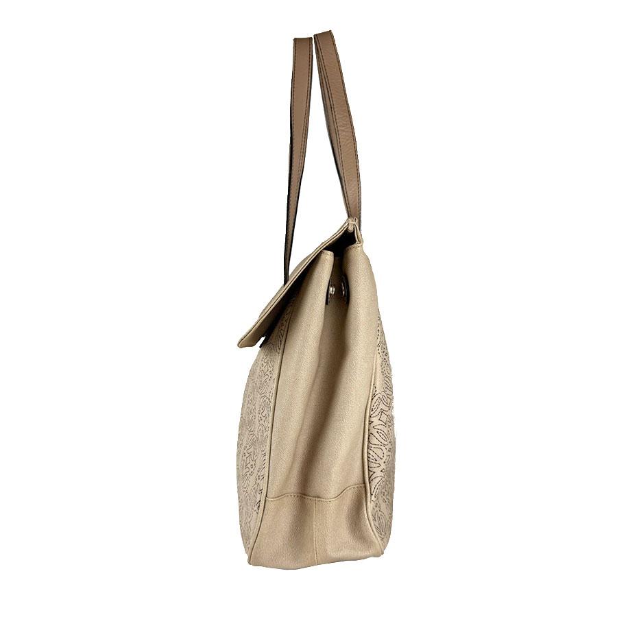 【美品ロエベ】グレージュ レザー ショルダーバッグ LOEWE（ロエベ） ショルダーバッグ アナグラム PVC/レザー グレージュ