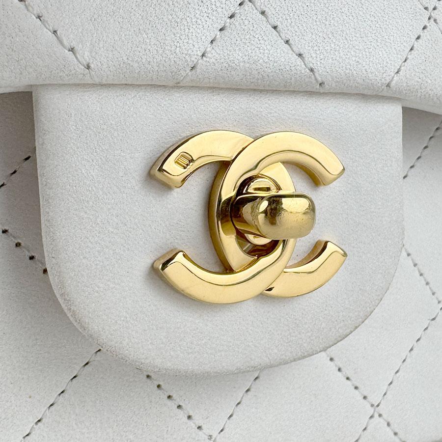 CHANEL（シャネル） ショルダーバッグ ダブルフラップマトラッセ